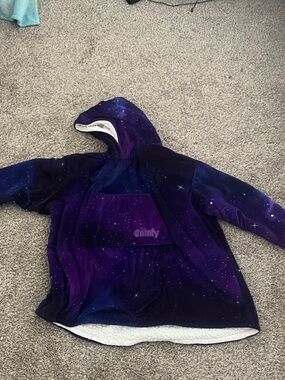 The Comfy Kids Galaxy Hooded Blanket - Purple